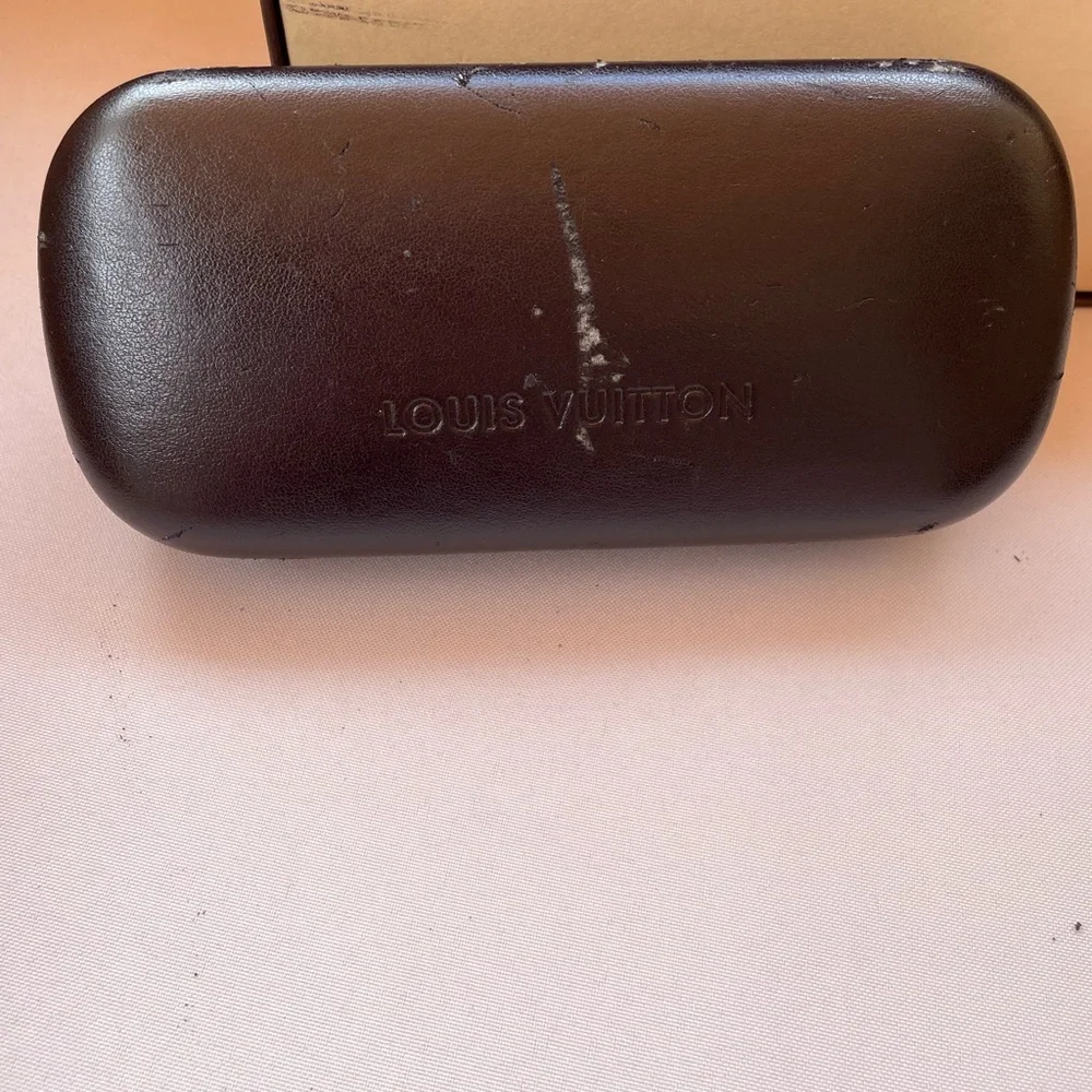 LOUIS VUITTON sunglasses - Picture 8 of 9
